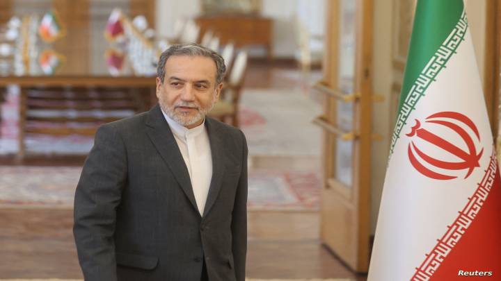 وزير خارجية إيران: سنرد في الوقت والمكان المناسبين على أي هجوم دون تسرع ⁧‫